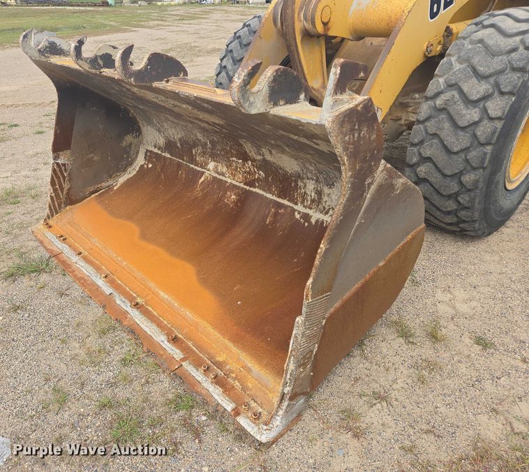 image for item EB1028 1993 John Deere 624G wheel loader