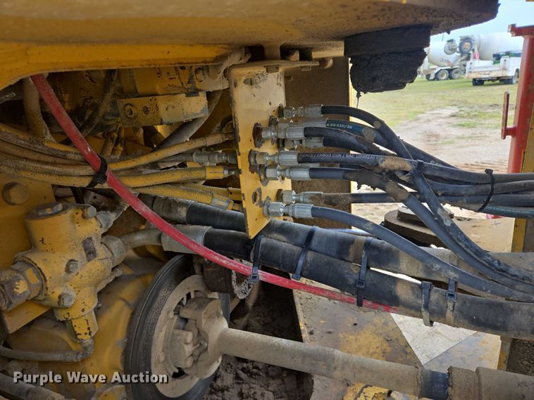 image for item EB1028 1993 John Deere 624G wheel loader