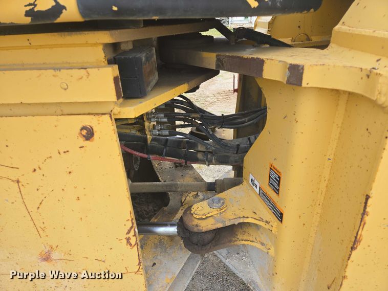 image for item EB1028 1993 John Deere 624G wheel loader