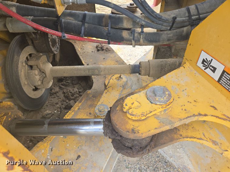 image for item EB1028 1993 John Deere 624G wheel loader