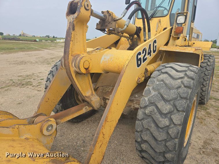 image for item EB1028 1993 John Deere 624G wheel loader