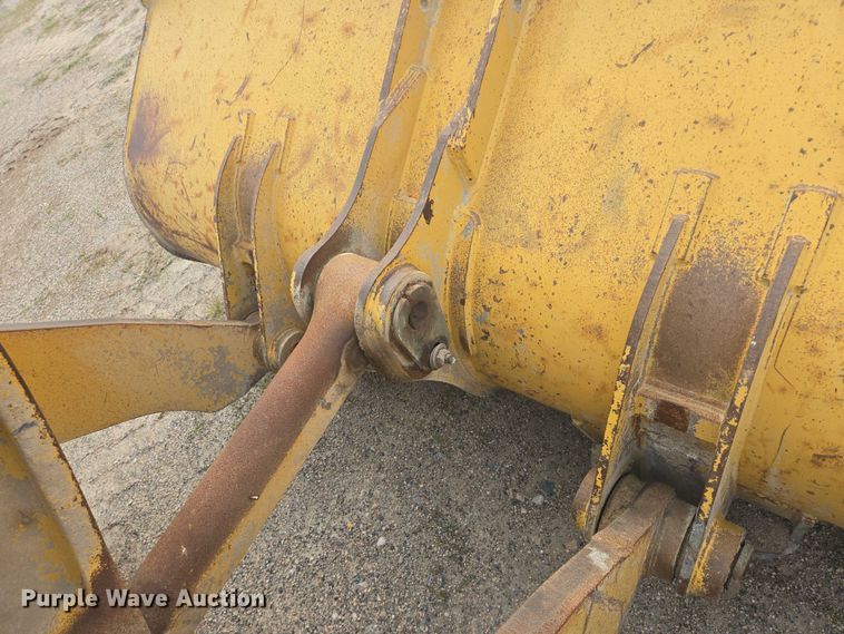 image for item EB1028 1993 John Deere 624G wheel loader