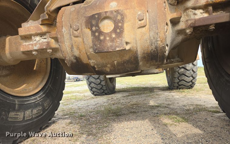 image for item EB1028 1993 John Deere 624G wheel loader