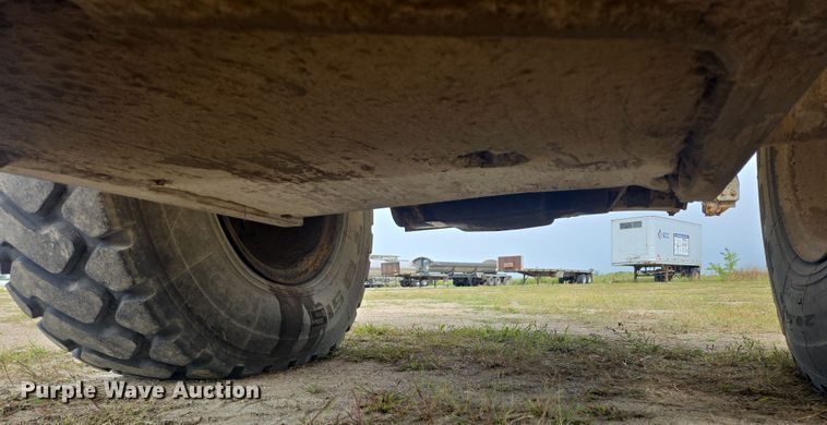 image for item EB1028 1993 John Deere 624G wheel loader