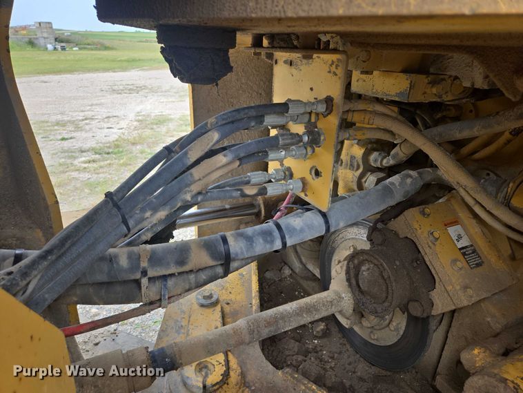image for item EB1028 1993 John Deere 624G wheel loader