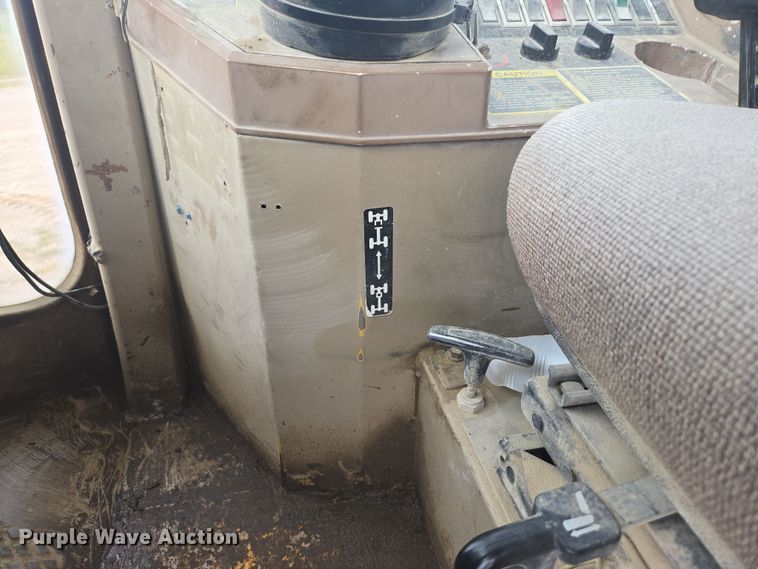 image for item EB1028 1993 John Deere 624G wheel loader