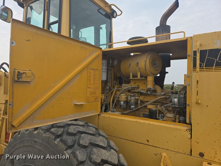 image for item EB1028 1993 John Deere 624G wheel loader