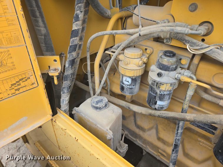image for item EB1028 1993 John Deere 624G wheel loader