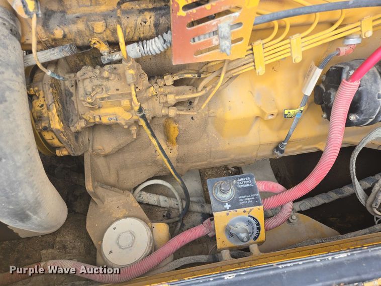 image for item EB1028 1993 John Deere 624G wheel loader