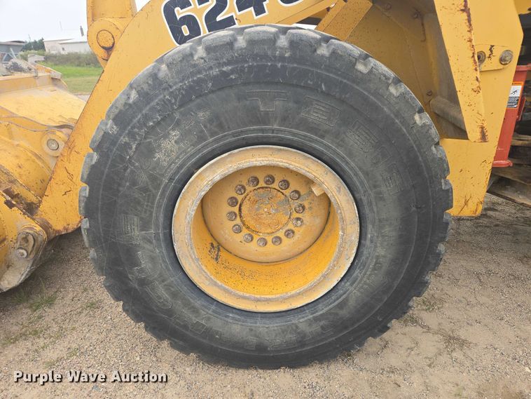 image for item EB1028 1993 John Deere 624G wheel loader