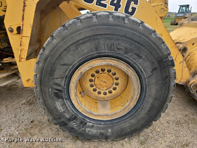 image for item EB1028 1993 John Deere 624G wheel loader