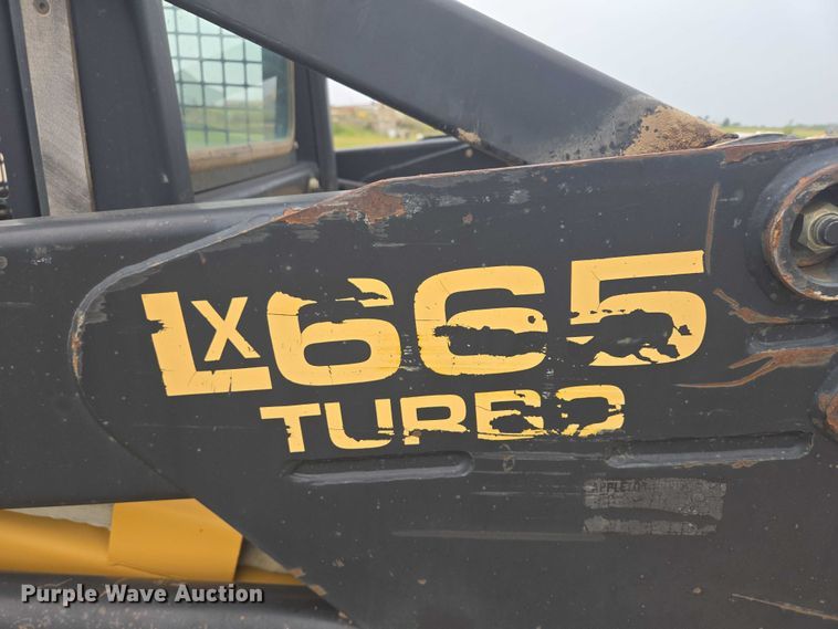 image for item EB1029 1997 New Holland LX665 skid steer loader