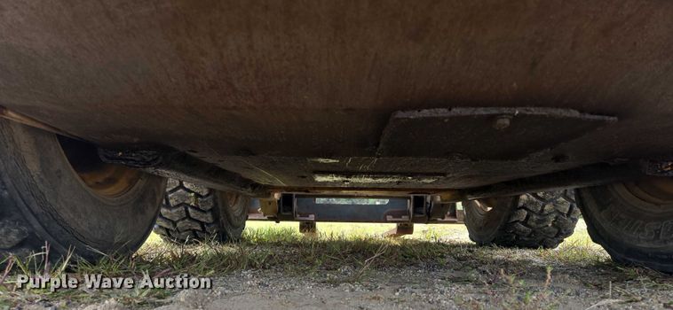 image for item EB1029 1997 New Holland LX665 skid steer loader