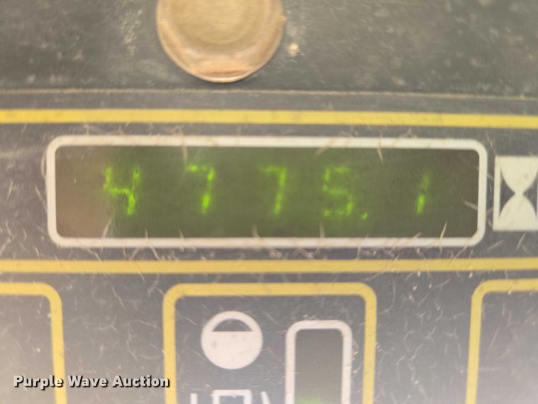 image for item EB1029 1997 New Holland LX665 skid steer loader