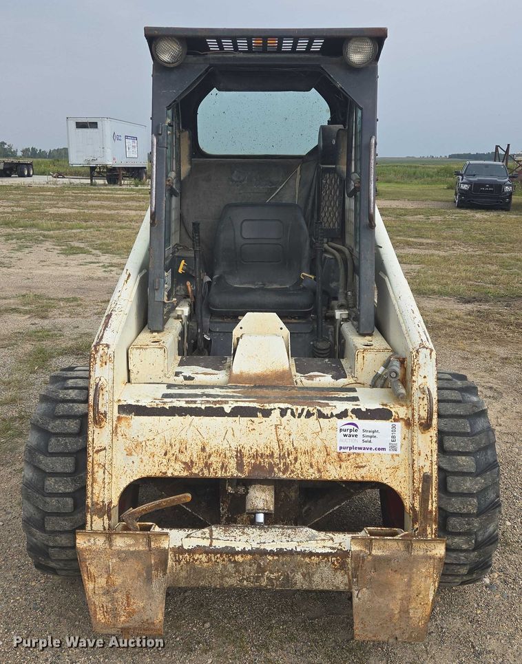 MINI CARGADOR SOBRE RUEDAS 1985 BOBCAT 843