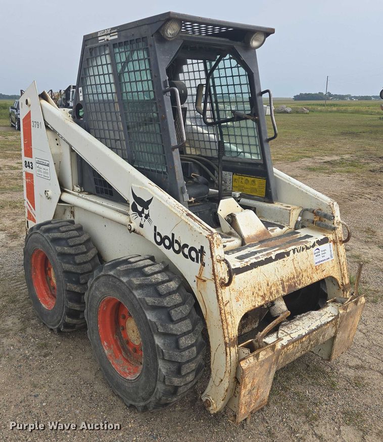 MINI CARGADOR SOBRE RUEDAS 1985 BOBCAT 843