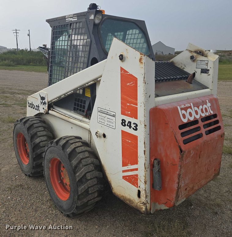 image for item EB1030 1985 Bobcat 843 skid steer loader