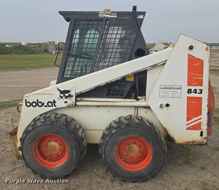 image for item EB1030 1985 Bobcat 843 skid steer loader