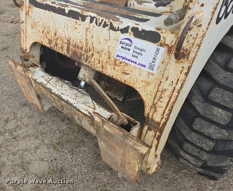 image for item EB1030 1985 Bobcat 843 skid steer loader