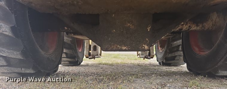 image for item EB1030 1985 Bobcat 843 skid steer loader