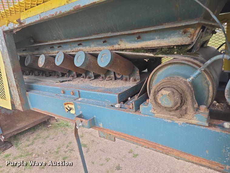 image for item EB1031 Powerscreen Commander 408 screening plant