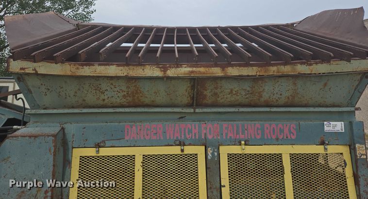 image for item EB1031 Powerscreen Commander 408 screening plant