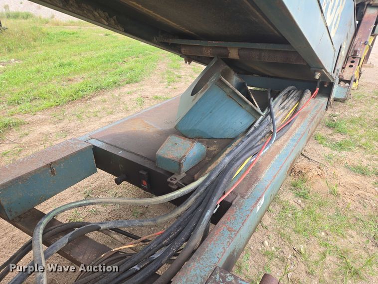 image for item EB1031 Powerscreen Commander 408 screening plant