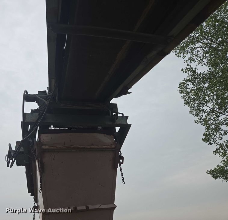 image for item EB1031 Powerscreen Commander 408 screening plant