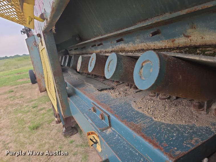 image for item EB1031 Powerscreen Commander 408 screening plant