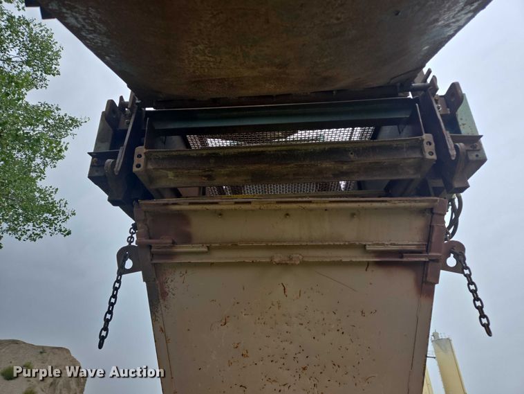 image for item EB1031 Powerscreen Commander 408 screening plant