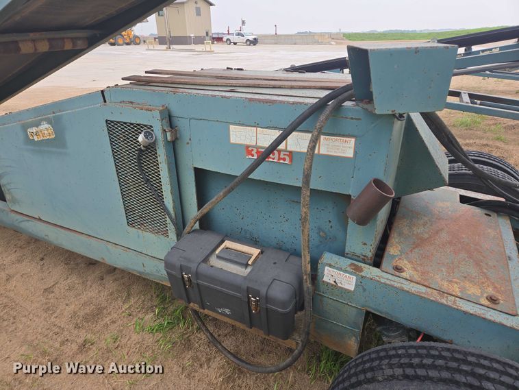 image for item EB1031 Powerscreen Commander 408 screening plant