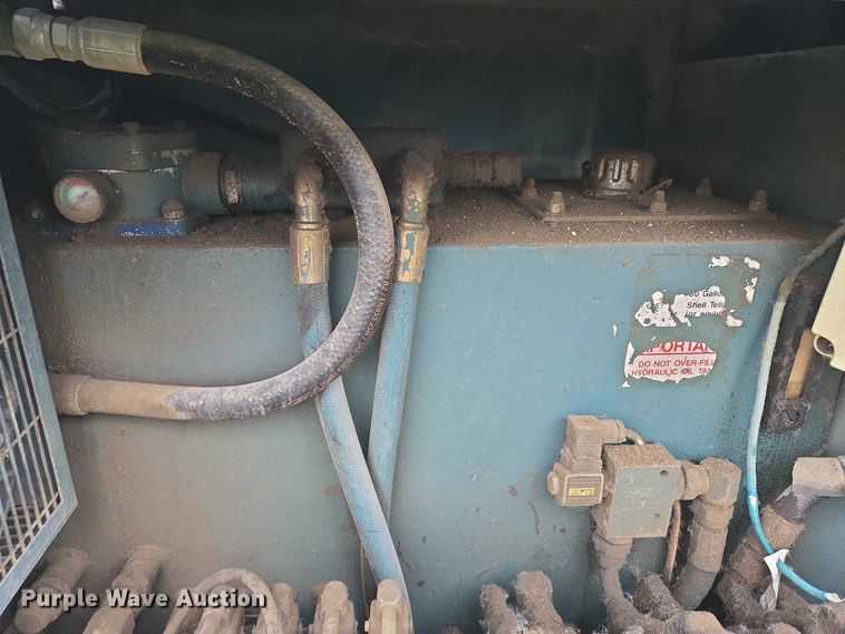 image for item EB1031 Powerscreen Commander 408 screening plant