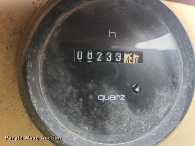 image for item EB1031 Powerscreen Commander 408 screening plant