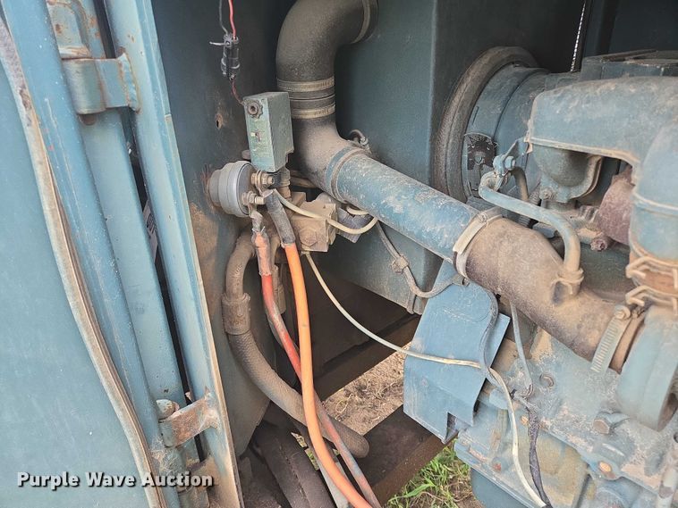 image for item EB1031 Powerscreen Commander 408 screening plant