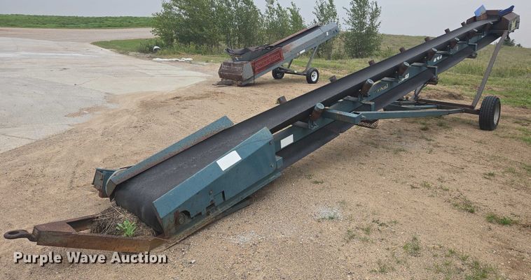 image for item EB1031 Powerscreen Commander 408 screening plant