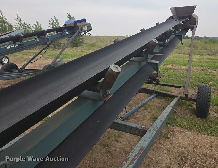 image for item EB1031 Powerscreen Commander 408 screening plant