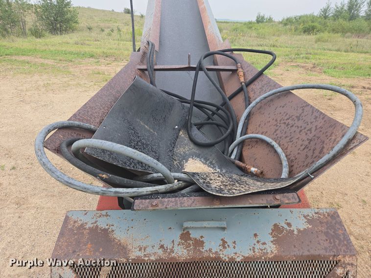 image for item EB1031 Powerscreen Commander 408 screening plant