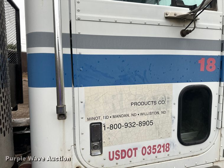 image for item EB2842 1988 International 9300 crane truck