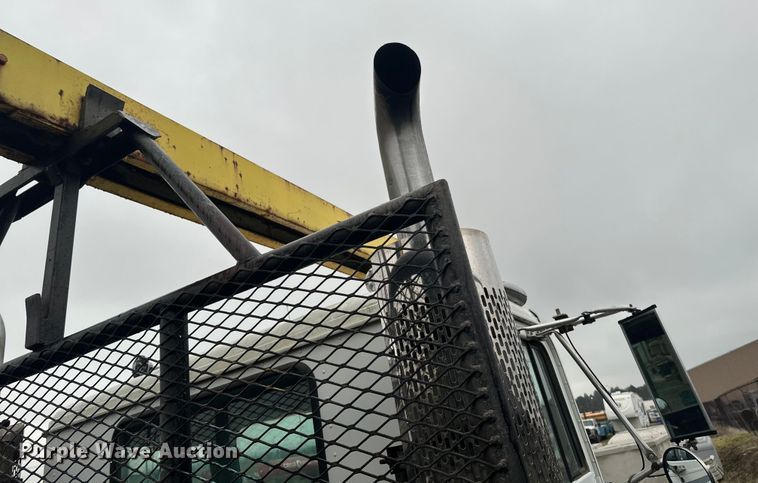 image for item EB2842 1988 International 9300 crane truck