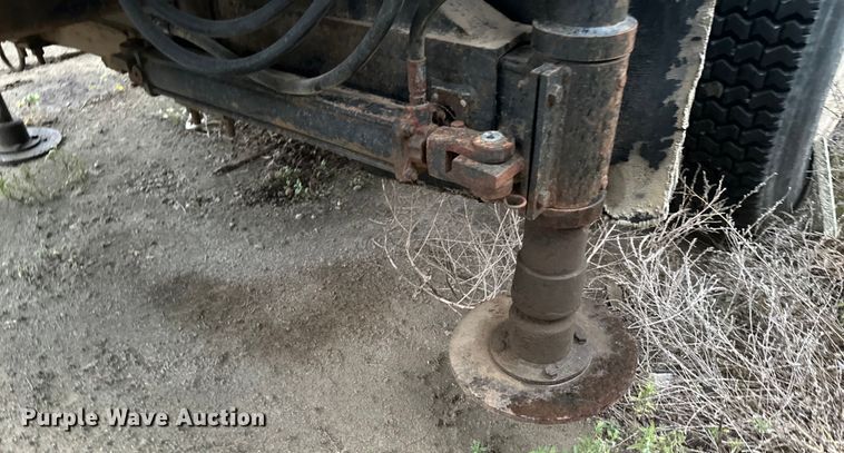 image for item EB2842 1988 International 9300 crane truck