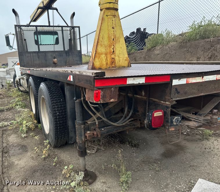 image for item EB2842 1988 International 9300 crane truck