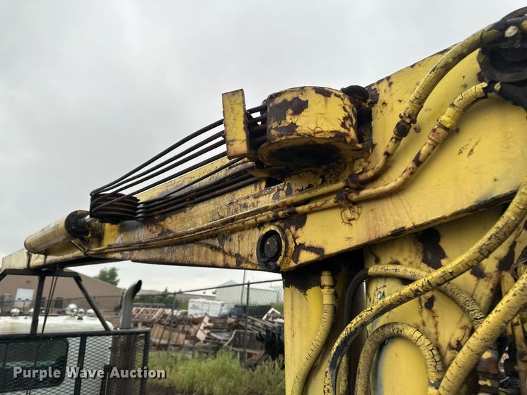 image for item EB2842 1988 International 9300 crane truck