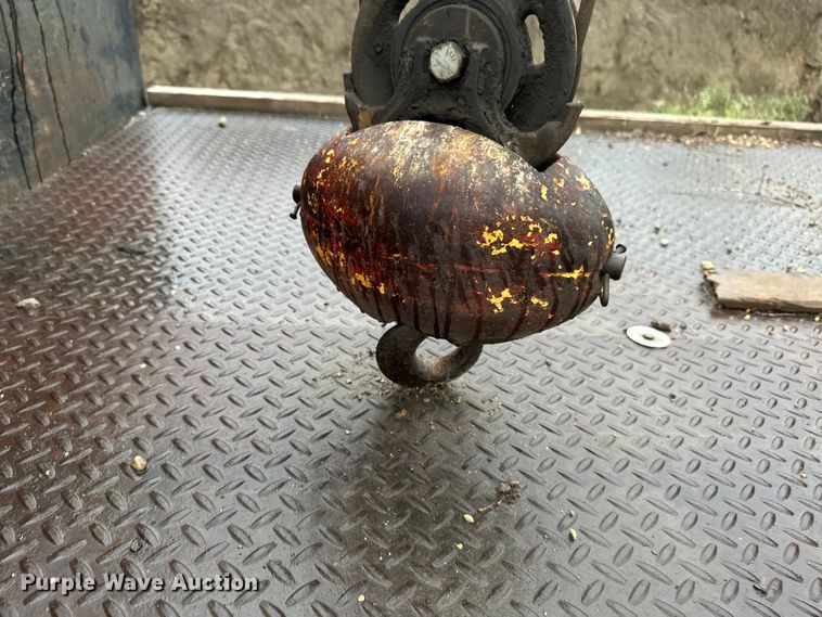 image for item EB2842 1988 International 9300 crane truck