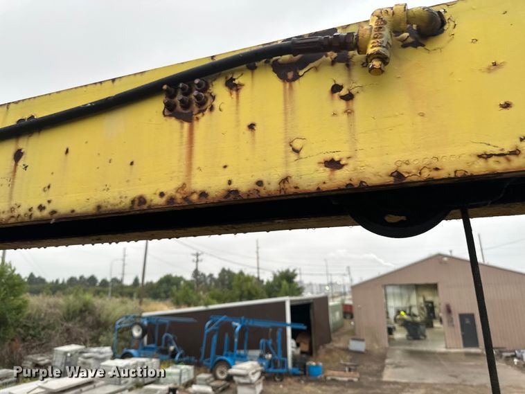 image for item EB2842 1988 International 9300 crane truck