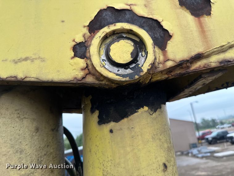 image for item EB2842 1988 International 9300 crane truck