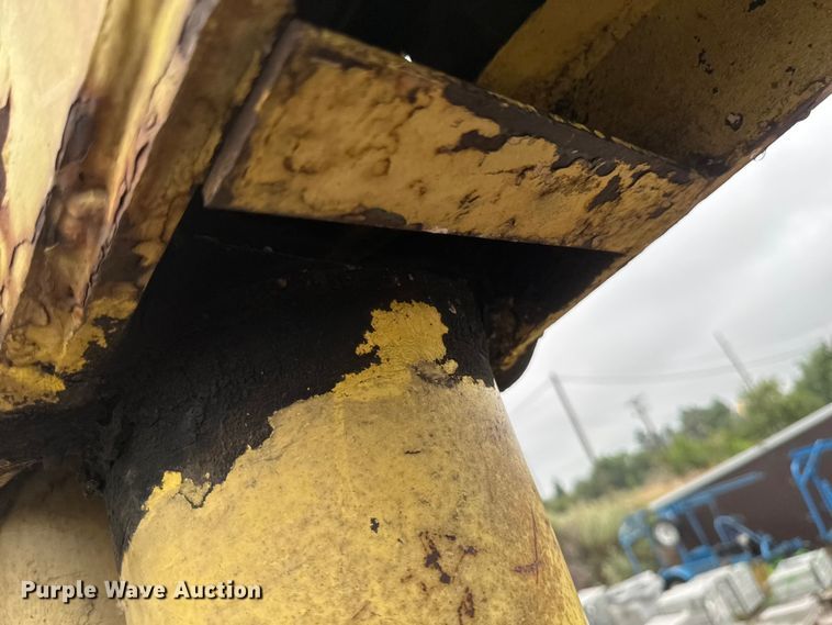 image for item EB2842 1988 International 9300 crane truck