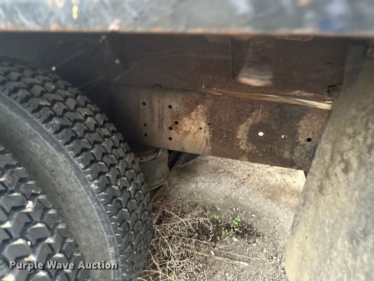 image for item EB2842 1988 International 9300 crane truck