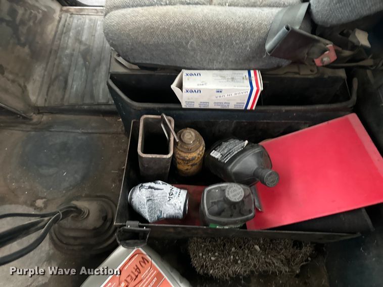 image for item EB2842 1988 International 9300 crane truck