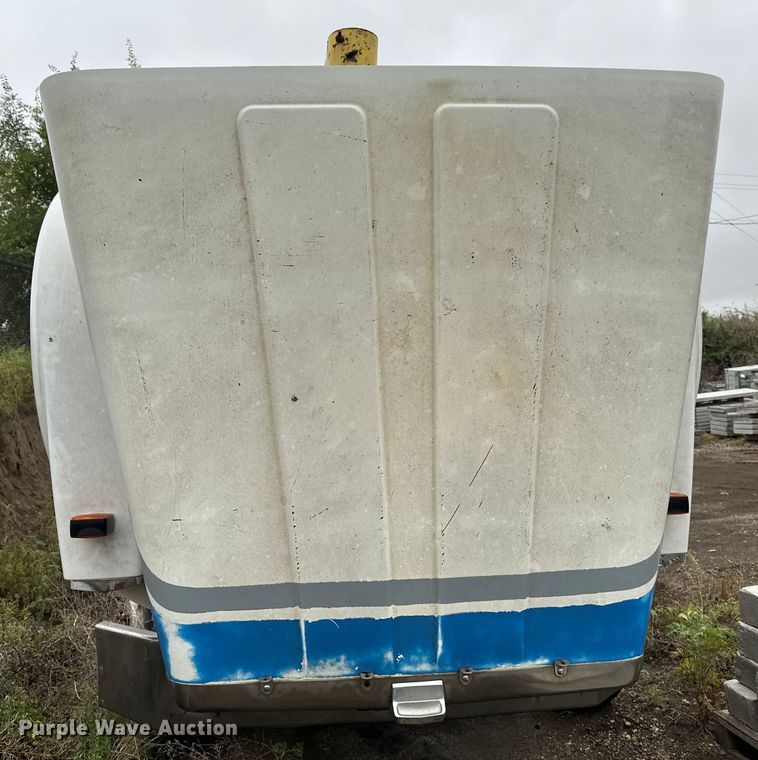 image for item EB2842 1988 International 9300 crane truck