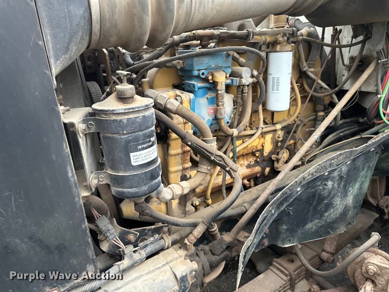 image for item EB2842 1988 International 9300 crane truck